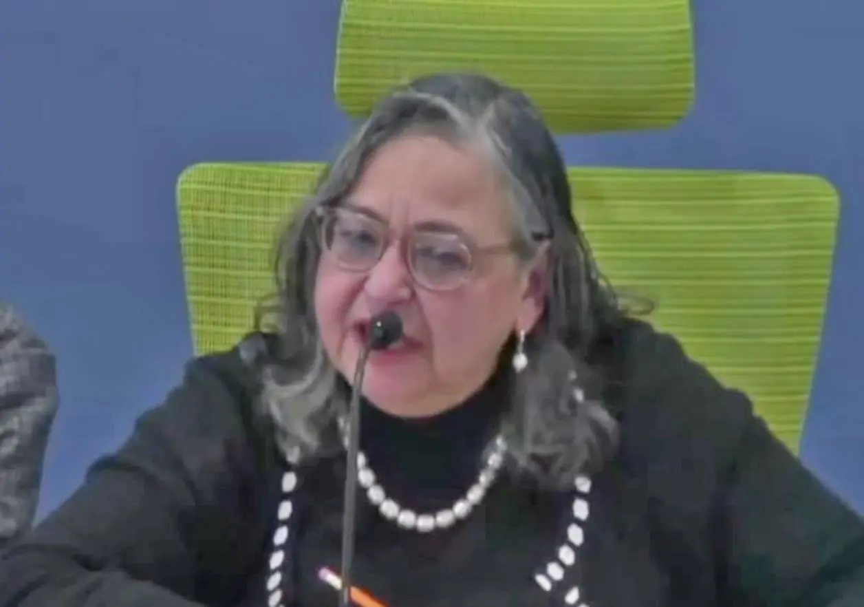 Piña reaparece en foro de independencia judicial