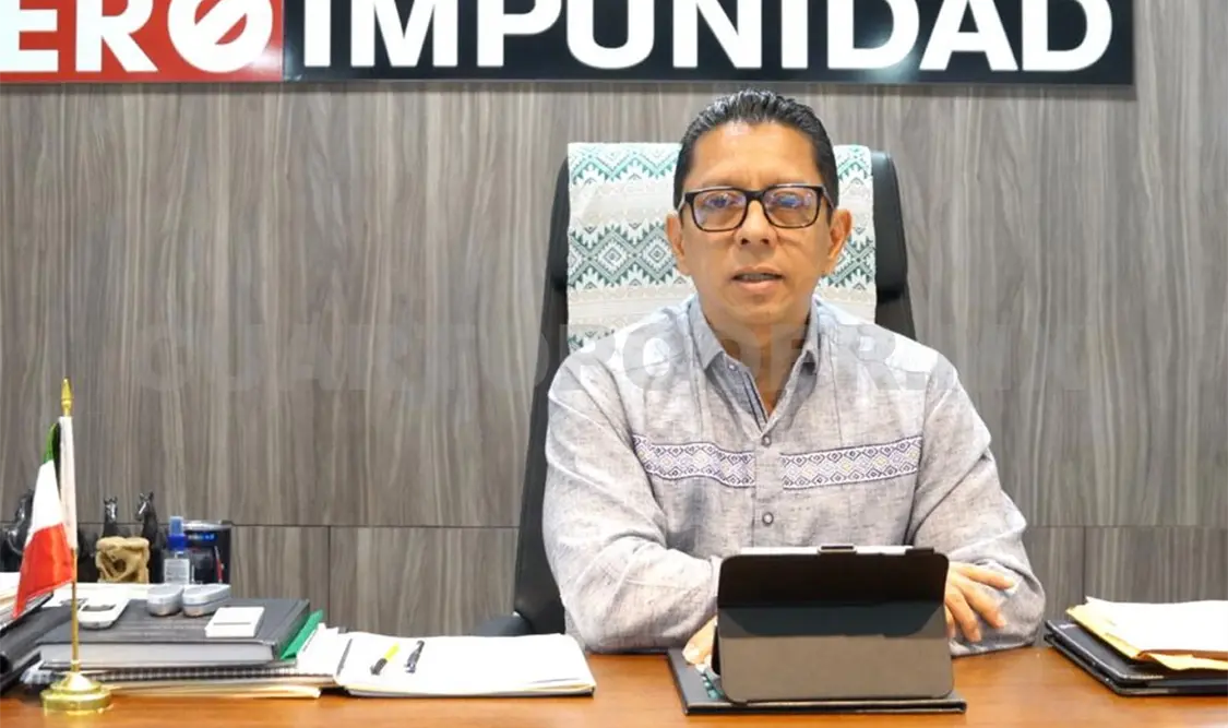 Llaven Abarca dijo que en los operativos se aseguraron también armas, municiones, equipo táctico y sustancias ilícitas. CP