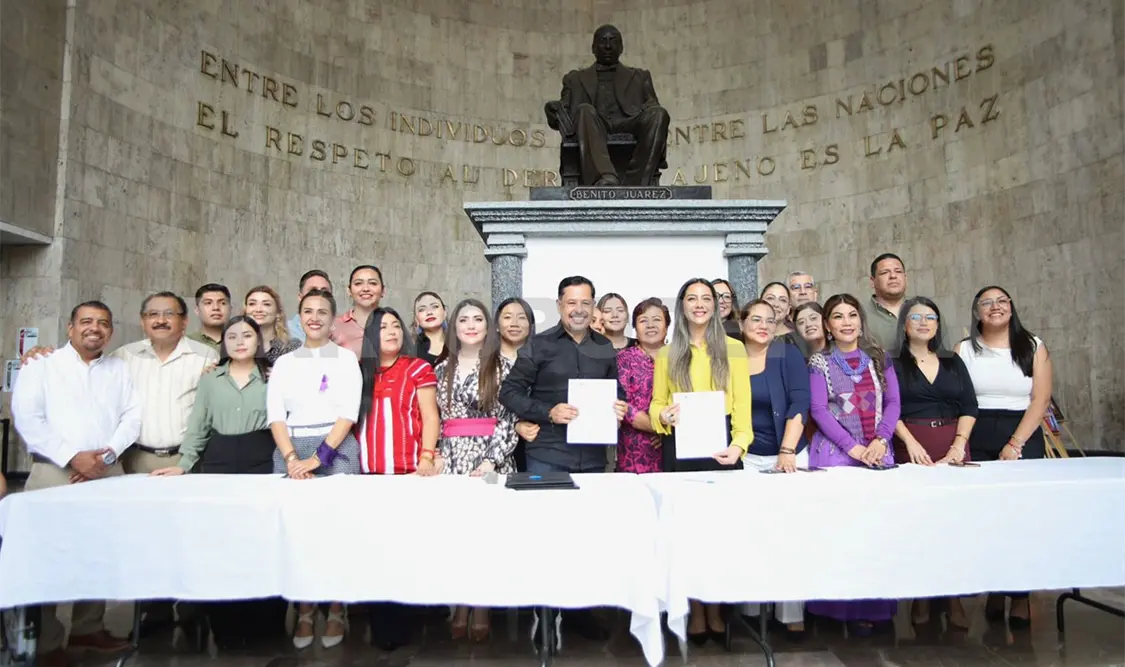 Firman reforma sobre decisión relativa del primer apellido