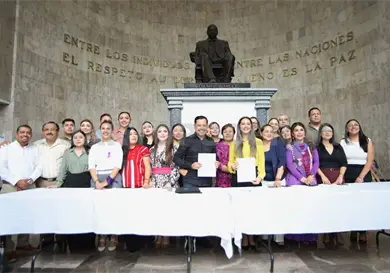 Firman reforma sobre decisión relativa del primer apellido