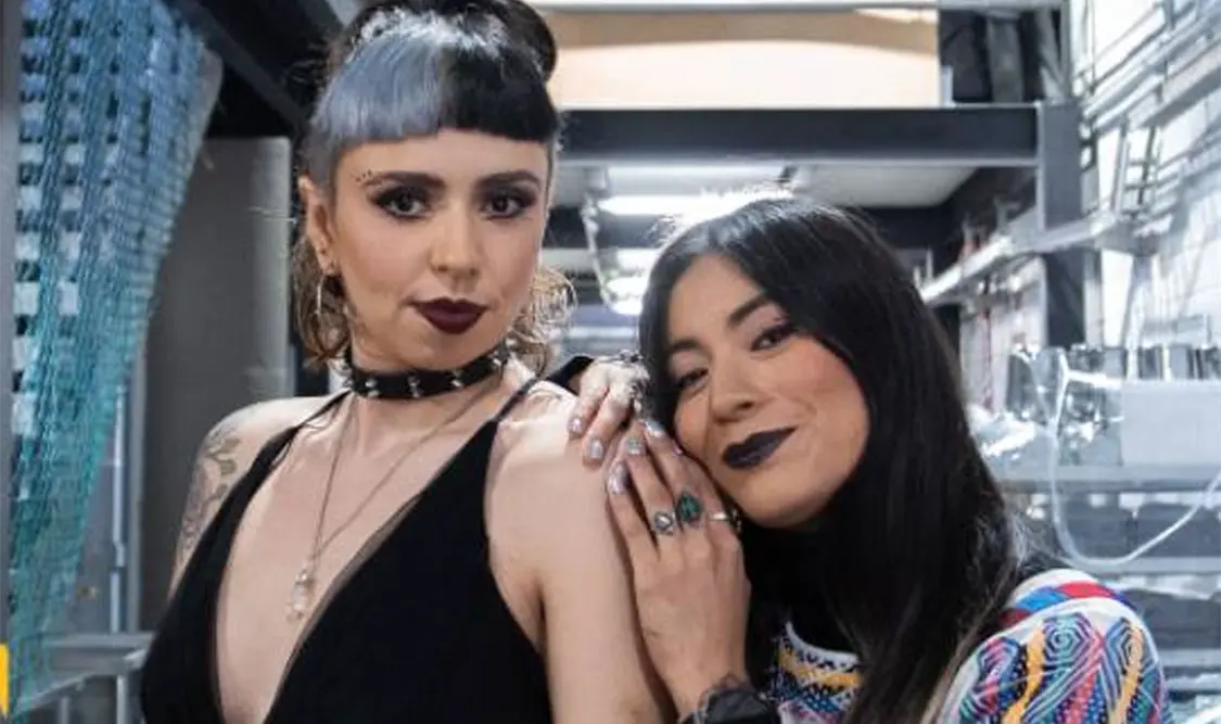 Morras Malditas conquista con historias