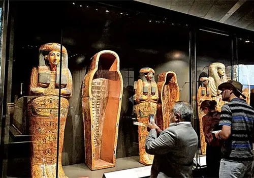 Abarrotan el Gran Museo de Egipto Abarrotan el Gran Museo de Egipto