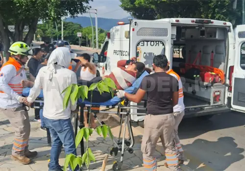 Atropellan a mujer y le fracturan la cadera Atropellan a mujer y le fracturan la cadera