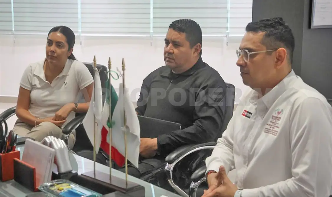 Estudiantes de la carrera de Forestal realizaron la primera cosecha de lechugas. Cortesía