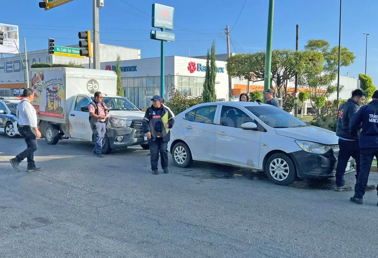 Carambolazo en bulevar causa intenso tráfico