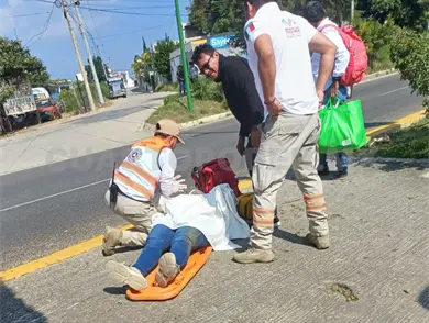 Dos mujeres malheridas tras accidente en moto