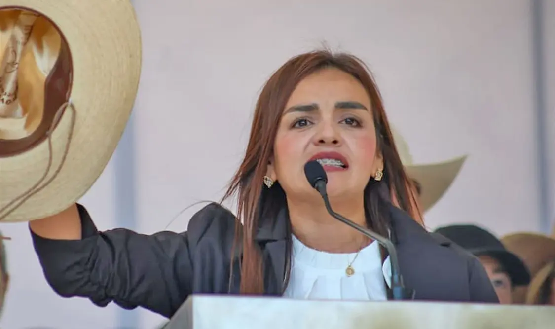 Grecia Quiroz hizo su primera aparición pública en su tierra como alcaldesa de Uruapan. El Universal