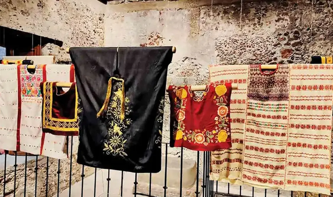 La muestra “Amalia Hernández. De la tradición al escenario” fue inaugurada en el Museo de la Indumentaria Mexicana. Cortesía