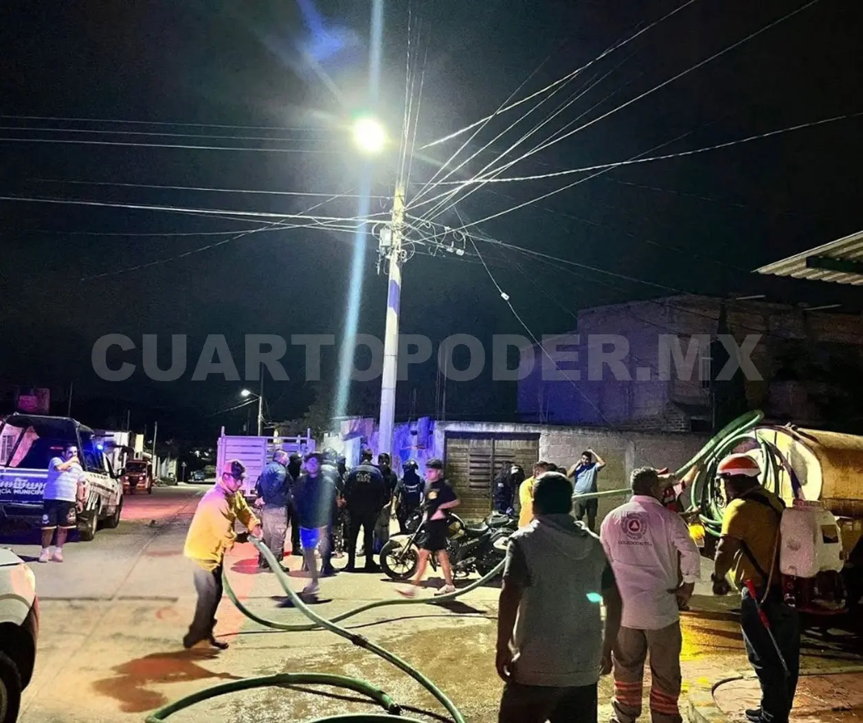 Cortocircuito causa un fuerte incendio