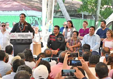 Fortalece Eduardo Ramírez la atención en el Isstech