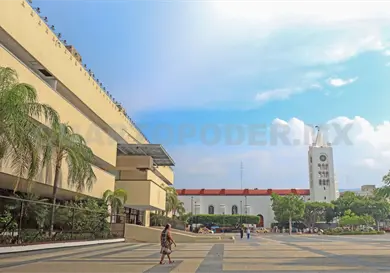 La capital busca reencontrarse con su historia