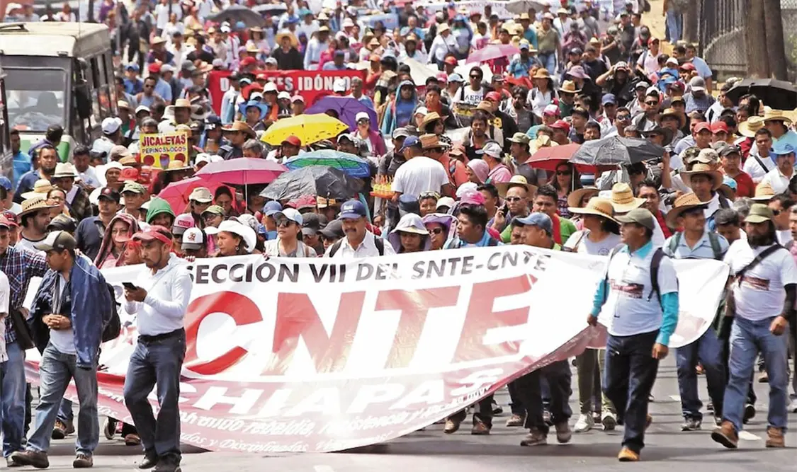 Los maestros saldrán a las calles a demandar sus intereses. El Universal