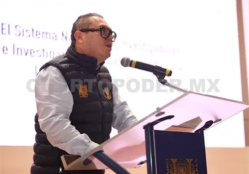 Dictan conferencia "El Sistema Nacional de Investigadoras"