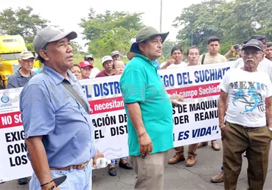 Acuerdan retirar sellos y levantan bloqueo en aduana