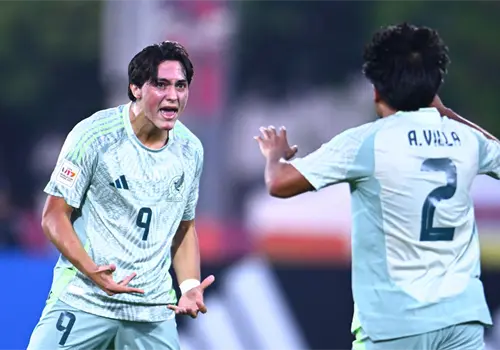 México avanza "de milagro" en el Mundial