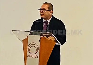 Participa rector en conferencia de la Anuies en Colima