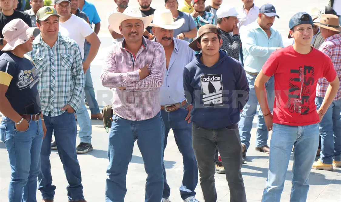 Carrileros de Chiapas se manifestaron en la plaza central de Tuxtla Gutiérrez. Diego Pérez / CP