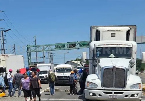 Falta de licencias pone en crisis a transportistas