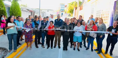 Entrega Ángel Torres nuevas Calles Felices