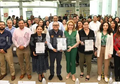 Entregan certificados y títulos de propiedad intelectual Entregan certificados y títulos de propiedad intelectual