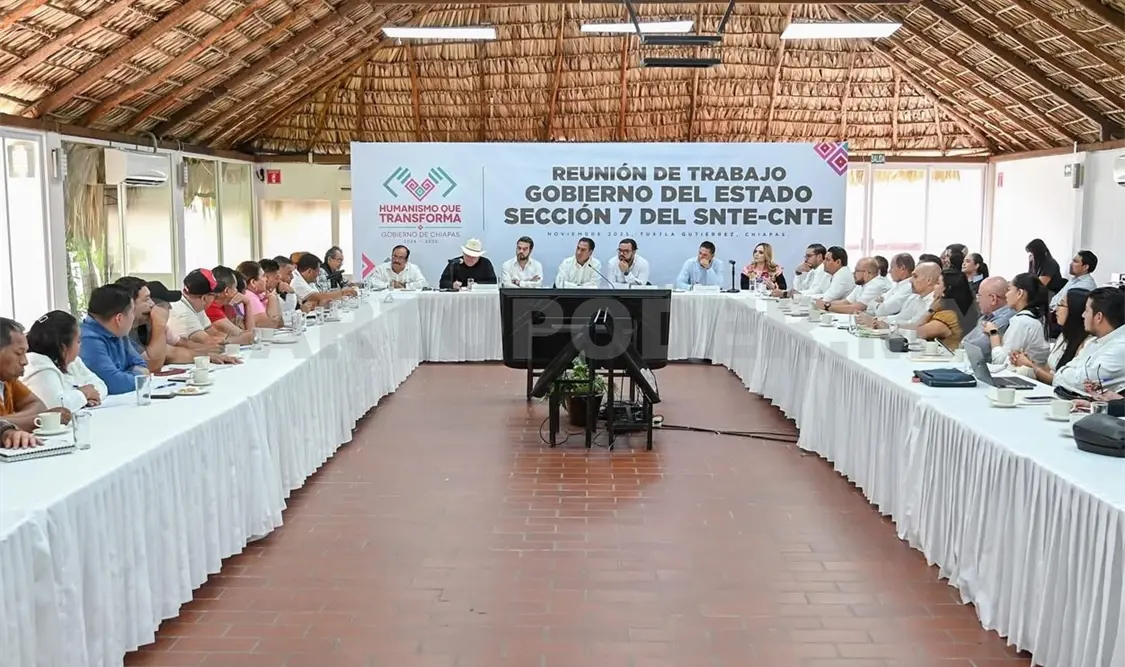 Refuerzan diálogo con maestros del SNTE-CNTE