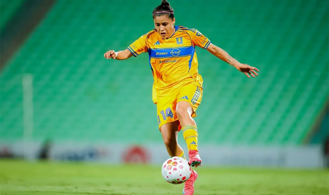 Los nombres de los dos futbolistas nacionales aparecen junto a otros 10 candidatos en la rama femenil y varonil. Agencias