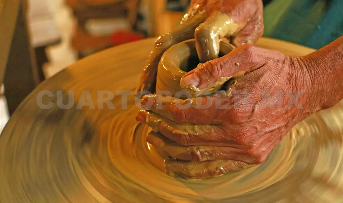 Buscan compartir sus saberes en torno al barro. Diego Pérez/CP