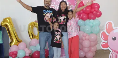 Frida festeja su primer decada de vida Frida festeja su primer decada de vida