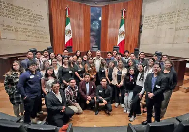 Estudiantes chiapanecos en México y el mundo Estudiantes chiapanecos en México y el mundo