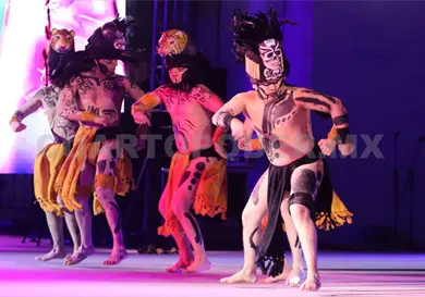 Espectacular inicio del Festival El Mequé Espectacular inicio del Festival El Mequé