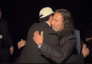 El Buki le reclama al "Conejito Malo" El Buki le reclama al "Conejito Malo"