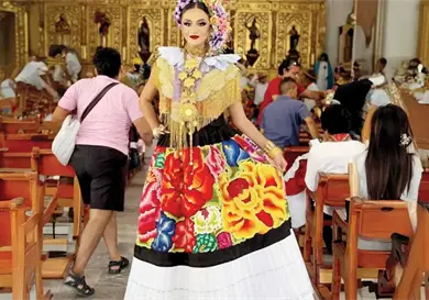 Medio siglo de celebrar la identidad muxe