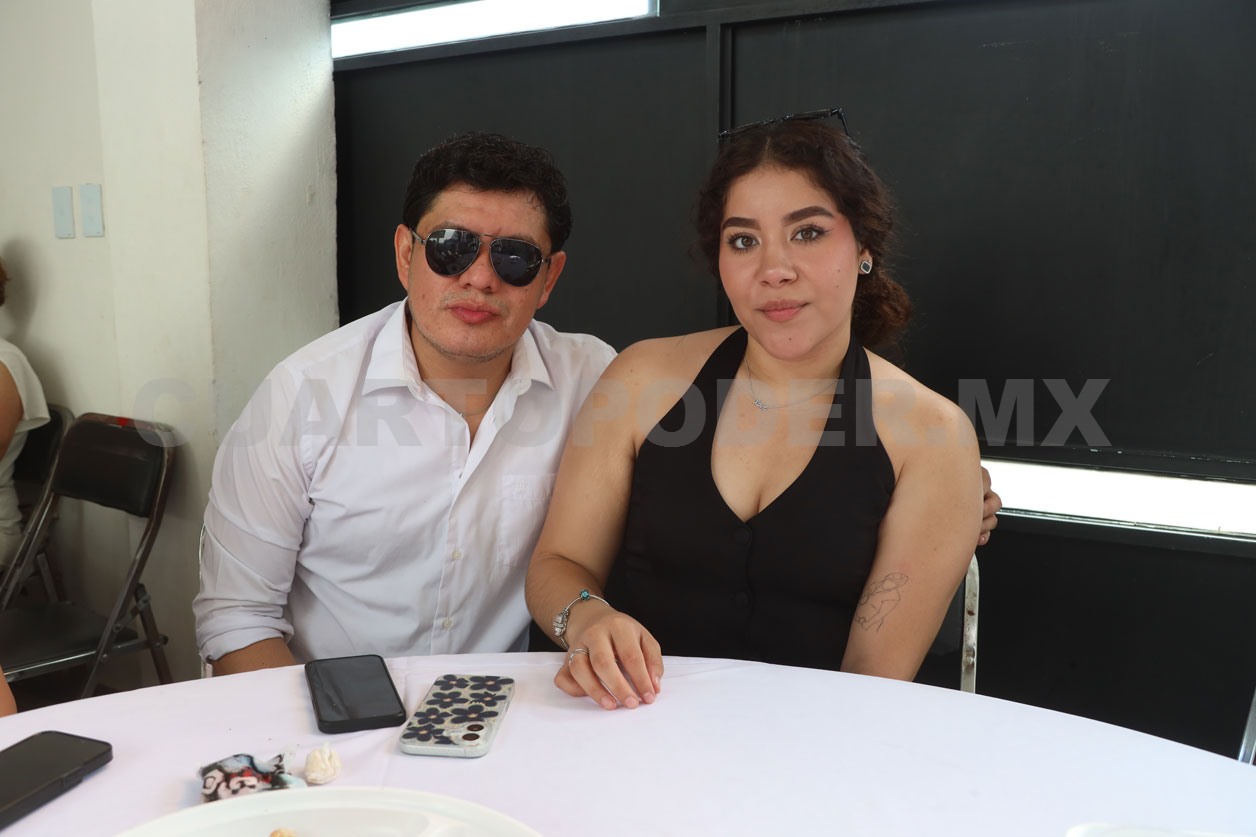 Carlos e Ivet esperan una niña