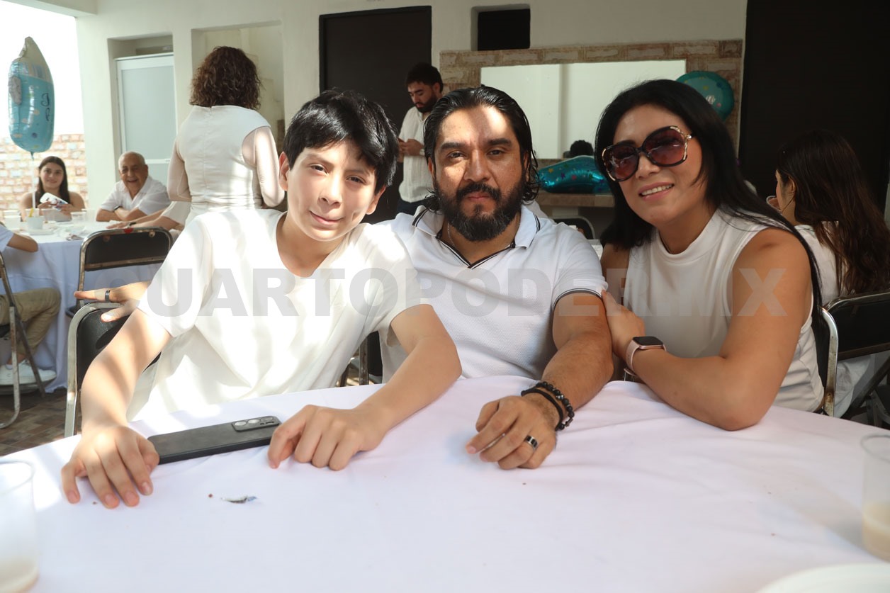 Carlos e Ivet esperan una niña