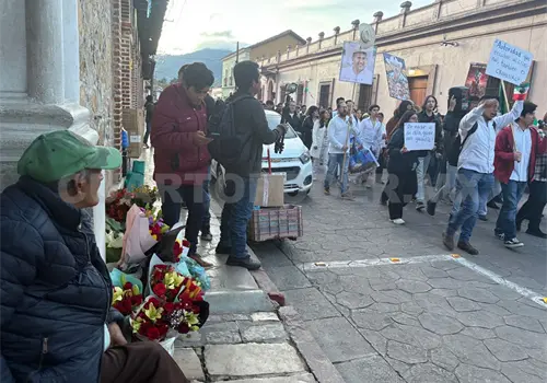 Solo unas 100 personas marchan en San Cristóbal