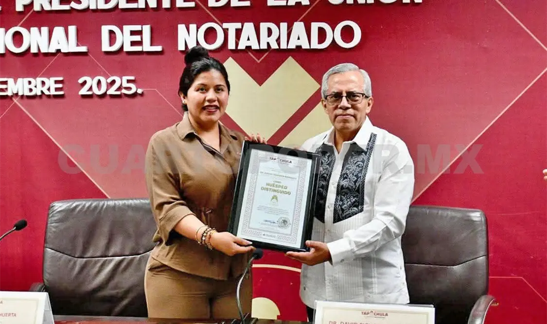 El reconocimiento fue entregado por la síndico municipal de Tapachula. Cortesía