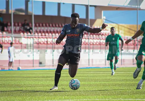 Jaguares FC perdona la vida a Chapulineros