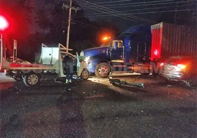 Choque múltiple salda con tres lesionados