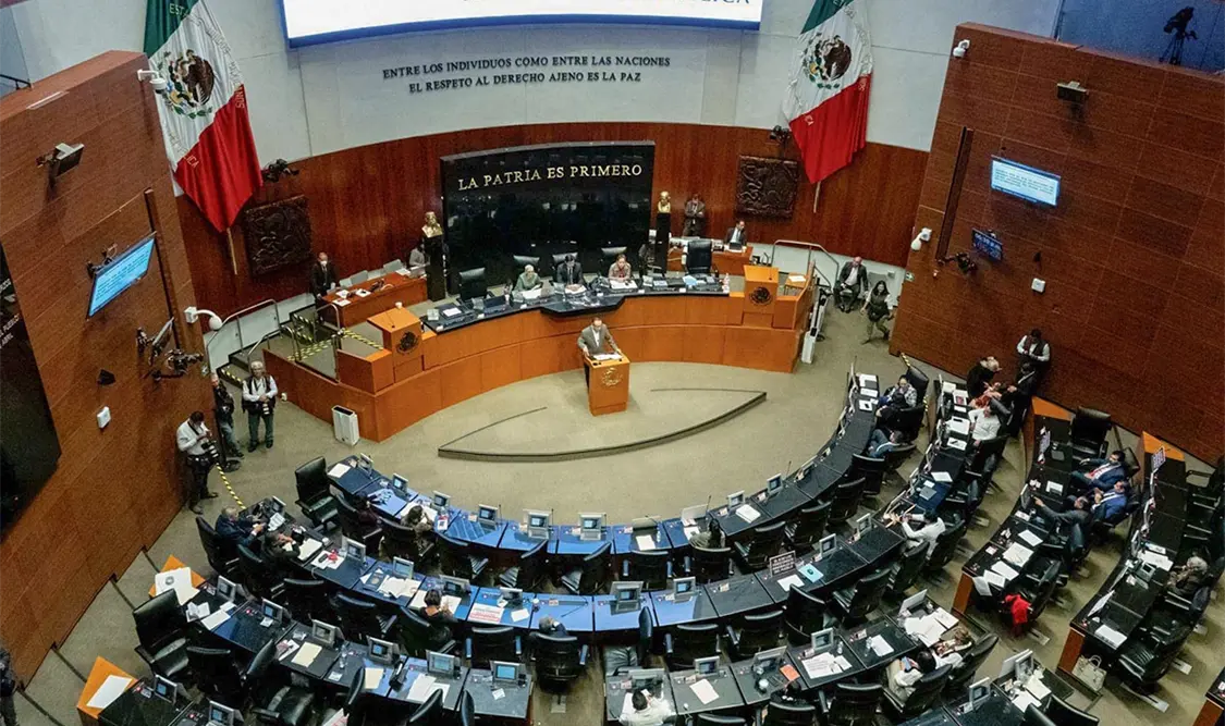 Las comisiones del Senado de la República sesionarán este martes para aprobar el dictamen. Cortesía