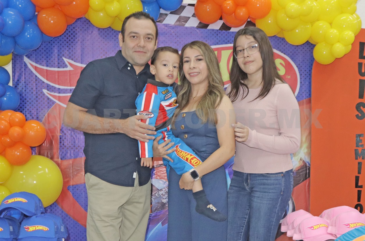 Luis Emilio celebra 3 años