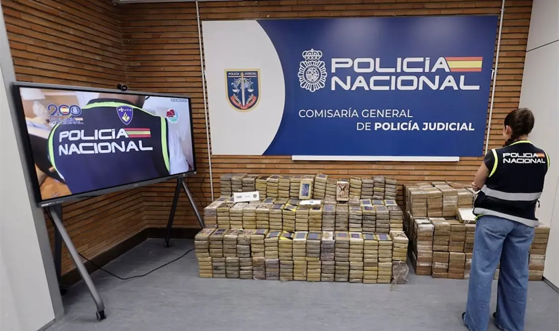 En los diferentes operativos se detuvo a 20 personas vinculadas al tráfico de cocaína y metanfetamina en Europa. Cortesía