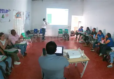 Capacitan a personal en Educación Dual