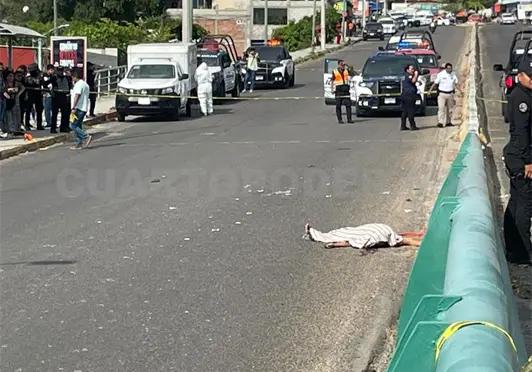 Atropella motorista a mujer y fallece