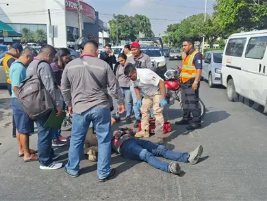 Derrapa sobre el bulevar Ángel Albino Corzo