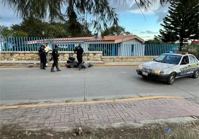 Atropella Caravan a un motopatrullero Atropella Caravan a un motopatrullero