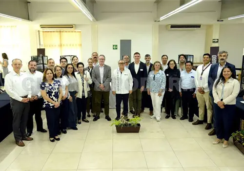 Unach se reúne con miembros del Banco Mundial