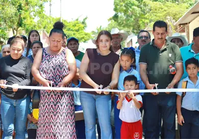 Entregan calle pavimentada en el ejido Calzada Larga Entregan calle pavimentada en el ejido Calzada Larga