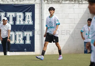 ADFC firma poderoso debut ADFC firma poderoso debut