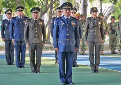 Otorgan ascensos a mandos militares