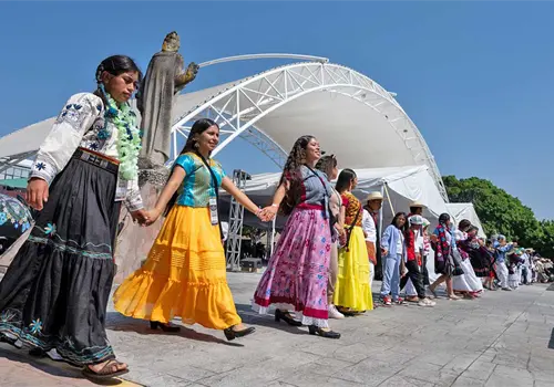 Celebran la riqueza lingüística de México